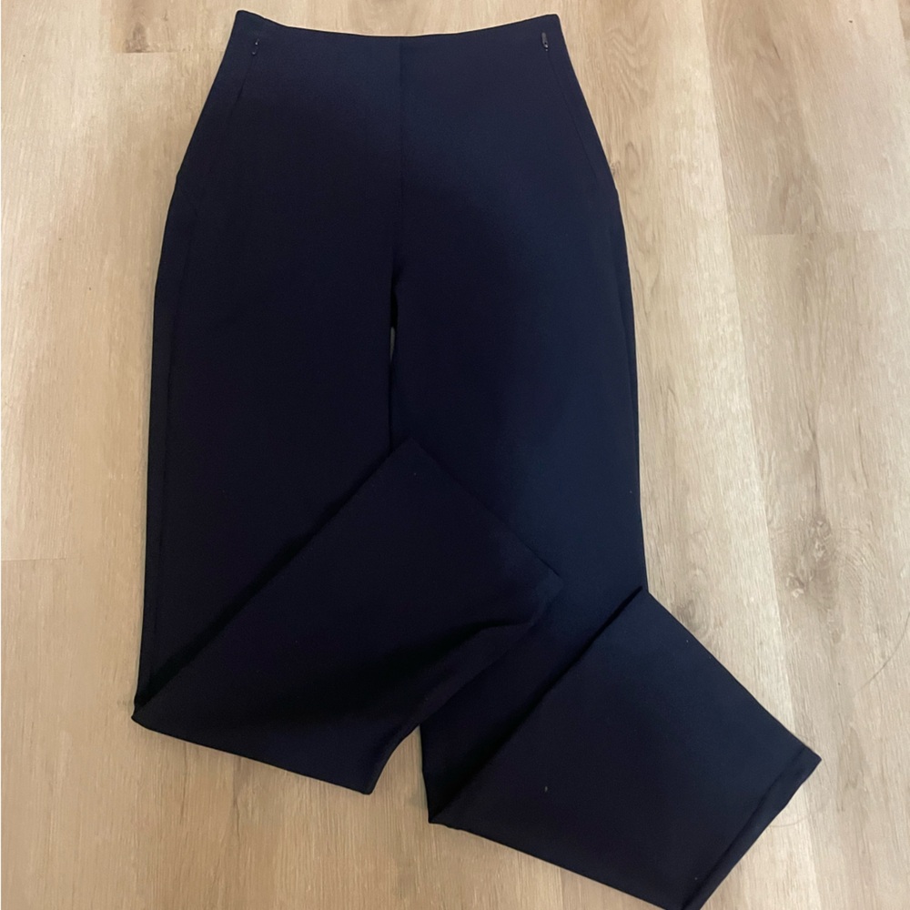 Lululemon Athletica Navy cropped Pants